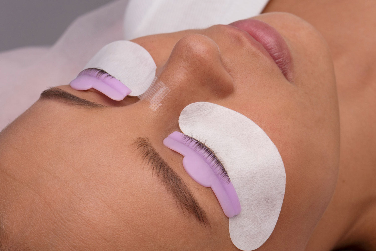 Lifting de pestañas y laminado de cejas