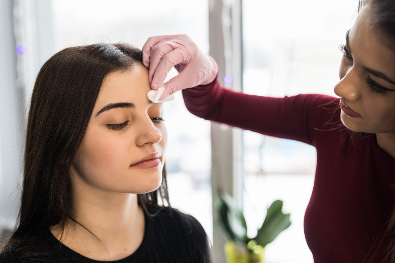 Prueba de alergia antes del tinte de cejas